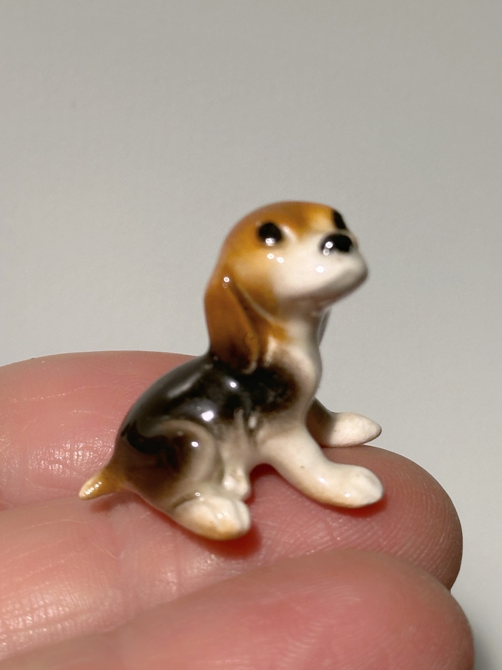Mini Ceramic Beagle Figurine - Brown, Black & White